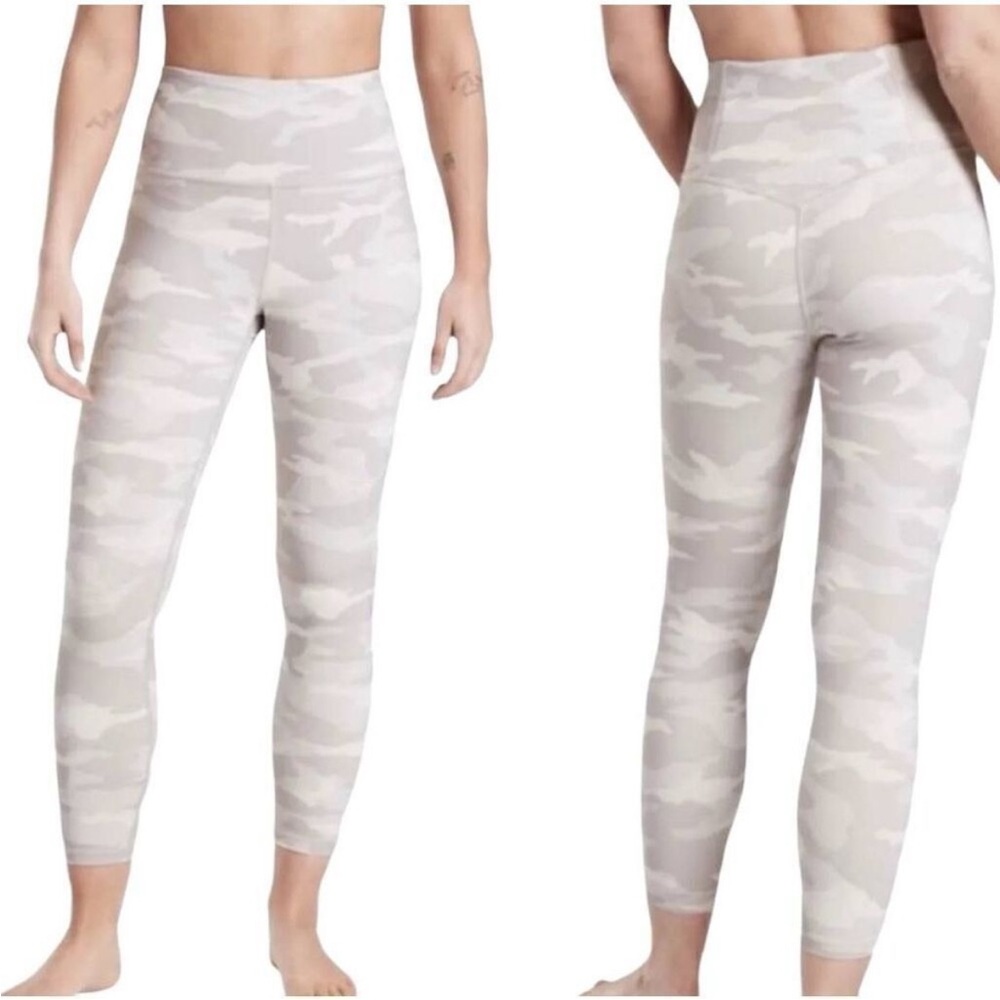 NWT ATHLETA Elation Camo 7/8 Tight Leggings XS